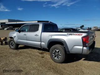 2019 Toyota Tacoma 4WD SR5 with VIN 3TMDZ5BN0KM078758, listed as a Copart auction lot 48088105 with 47,058 mi miles and Salvage Title. Bid and sale history available at carsss.com. Image 2.