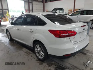 2017 Ford Focus SE с VIN 1FADP3F21HL303635, выставлен на аукционе IAAI как лот 42423956 с пробегом 87 952 миль миль и . История ставок и продаж доступна на DreamBid. Изображение 3.