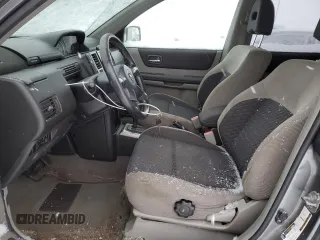 2006 Nissan X-Trail XE z VIN JN8BT08VX6W210650, wystawiony jako Copart lot #42935915 z przebiegiem 240 000 mil mil oraz Szkody całkowita. Historia ofert i sprzedaży dostępna na DreamBid. Obrazek 7.