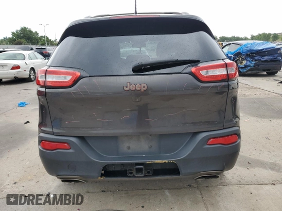 2016 Jeep Cherokee Latitude z VIN 1C4PJMCSXGW321339, wystawiony jako Copart lot #59955005 z przebiegiem 136 027 mil mil oraz Szkoda całkowita • Salvage title. Historia ofert i sprzedaży dostępna na DreamBid. Obrazek 6.