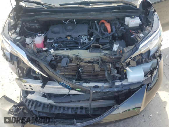 2021 Toyota Sienna XLE with VIN 5TDJSKFC6MS022731, listed as a Copart auction lot 49580525 with 204,889 mi miles and Salvage Title. Bid and sale history available at carsss.com. Image 12.