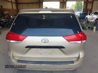 2012 Toyota Sienna with VIN 5TDZK3DC6CS258225, listed as a IAAI auction lot 42821817 with 377,789 mi miles and . Bid and sale history available at DreamBid. Image 16.