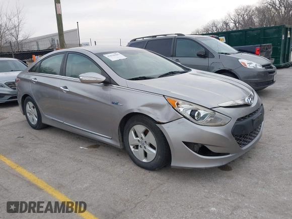 2012 Hyundai Sonata Hybrid with VIN KMHEC4A44CA031963, listed as a IAAI auction lot 41836969 with 251,112 mi miles and . Bid and sale history available at DreamBid. Image 1.