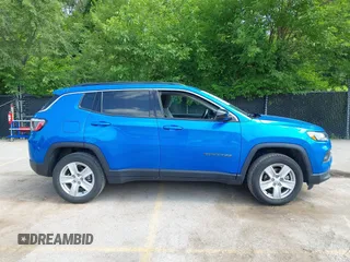 2022 Jeep Compass Latitude z VIN 3C4NJDBB6NT175193, wystawiony jako IAAI lot #42503821 z przebiegiem 58 934 mil mil oraz . Historia ofert i sprzedaży dostępna na DreamBid. Obrazek 13.