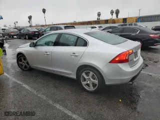 2012 Volvo S60 T5 with VIN YV1622FS0C2041305, listed as a Copart auction lot 45175185 with 90,936 mi miles and Salvage Title. Bid and sale history available at carsss.com. Image 2.