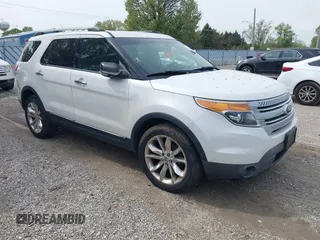 2011 Ford Explorer XLT with VIN 1FMHK8D80BGA67960, listed as a IAAI auction lot 42166438 with 203,200 mi miles and . Bid and sale history available at carsss.com. Image 1.