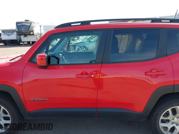 2018 Jeep Renegade Latitude with VIN ZACCJBBB3JPH98347, listed as a IAAI auction lot 40483552 with 56,993 mi miles and . Bid and sale history available at DreamBid. Image 14.