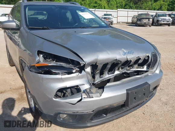 2016 Jeep Cherokee Latitude with VIN 1C4PJMCB3GW231806, listed as a IAAI auction lot 41997517 with 170,188 mi miles and . Bid and sale history available at carsss.com. Image 6.