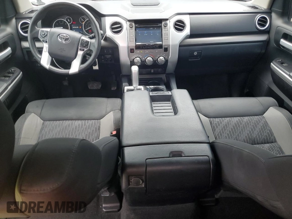 2017 Toyota Tundra SR5 z VIN 5TFRW5F13HX222876, wystawiony jako Copart lot #52101965 z przebiegiem 79 015 mil mil oraz Nie do naprawy • Non repairable. Historia ofert i sprzedaży dostępna na DreamBid. Obrazek 8.