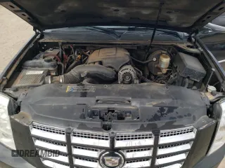 2007 Cadillac Escalade z VIN 1GYEC63857R355604, wystawiony jako Copart lot #47065715 z przebiegiem 199 631 mil mil oraz Szkoda całkowita • Salvage title. Historia ofert i sprzedaży dostępna na DreamBid. Obrazek 14.