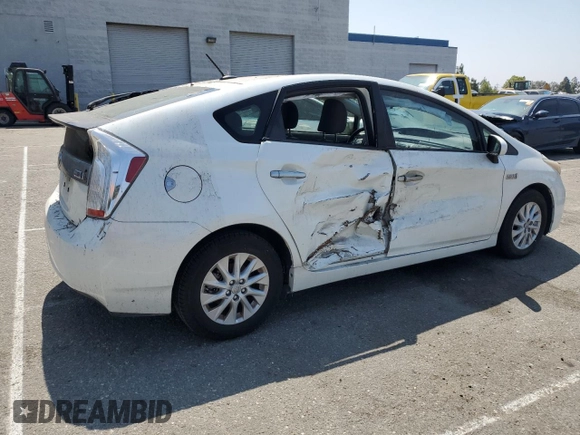 2013 Toyota Prius with VIN JTDKN3DPXD3034437, listed as a Copart auction lot 62784925 with 147,022 mi miles and Salvage title. Bid and sale history available at DreamBid. Image 3.