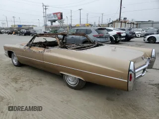 1968 Cadillac DeVille z VIN F8232777, wystawiony jako Copart lot #64820655 z przebiegiem Nie podano mil oraz Nie do naprawy • Non repairable. Historia ofert i sprzedaży dostępna na DreamBid. Obrazek 2.
