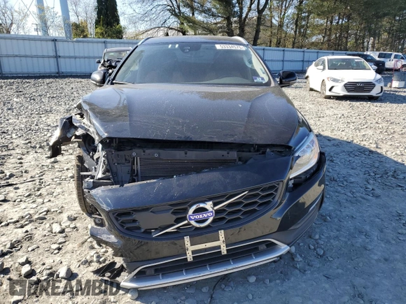 2018 Volvo V60 z VIN YV440MWK0J2057058, wystawiony jako Copart lot #53334575 z przebiegiem 82 041 mil mil oraz Szkoda całkowita • Salvage title. Historia ofert i sprzedaży dostępna na DreamBid. Obrazek 5.
