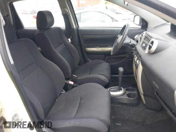 2005 Scion xA z VIN JTKKT624X50089997, wystawiony jako IAAI lot #41686627 z przebiegiem 213 343 mil mil oraz . Historia ofert i sprzedaży dostępna na DreamBid. Obrazek 5.