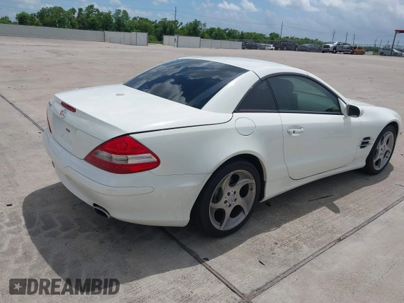 2007 Mercedes-Benz SL 550 with VIN WDBSK71F57F126438, listed as a IAAI auction lot 42743122 with 62,978 mi miles and . Bid and sale history available at DreamBid. Image 4.