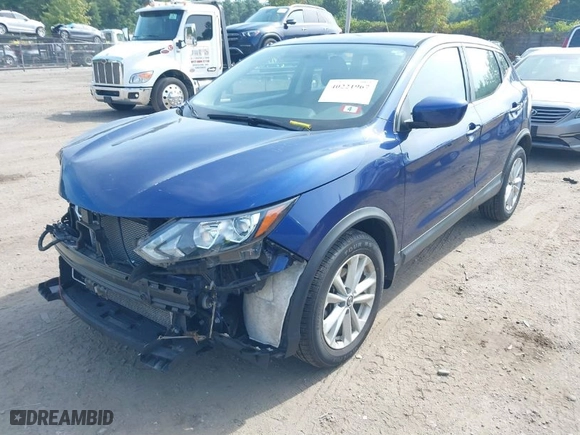 2019 Nissan Rogue Sport SV with VIN JN1BJ1CR5KW332573, listed as a IAAI auction lot 40221967 with 63,733 mi miles. Bid and sale history available at carsss.com. Image 2.