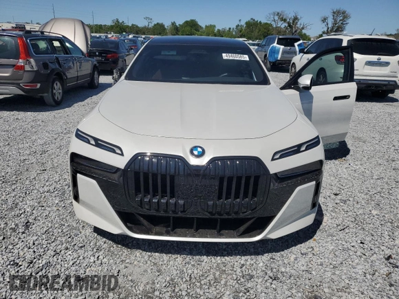 2023 BMW 7 Series 740i z VIN WBA23EH05PCN58157, wystawiony jako Copart lot #49460585 z przebiegiem Nie podano mil oraz Szkoda całkowita • Salvage title. Historia ofert i sprzedaży dostępna na DreamBid. Obrazek 5.
