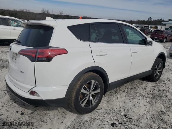 2018 Toyota RAV4 XLE with VIN 2T3WFREV8JW475121, listed as a Copart auction lot 45750735 with 68,909 mi miles and Salvage Title. Bid and sale history available at carsss.com. Image 3.