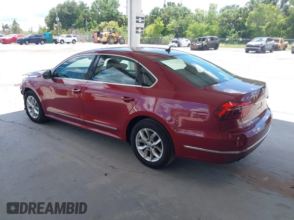 2017 Volkswagen Passat S z VIN 1VWAT7A38HC056207, wystawiony jako IAAI lot #42586003 z przebiegiem 114 329 mil mil oraz . Historia ofert i sprzedaży dostępna na DreamBid. Obrazek 3.