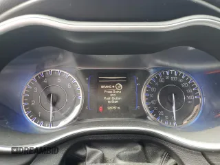 2015 Chrysler 200 Limited z VIN 1C3CCCAB0FN590786, wystawiony jako Copart lot #59507735 z przebiegiem 225 767 mil mil oraz Szkoda całkowita • Salvage title. Historia ofert i sprzedaży dostępna na DreamBid. Obrazek 9.