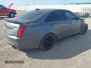 2018 Cadillac CTS-V z VIN 1G6A15S63J0101442, wystawiony jako IAAI lot #41964961 z przebiegiem 87 821 mil mil oraz . Historia ofert i sprzedaży dostępna na DreamBid. Obrazek 4.