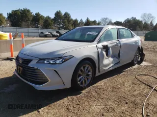 2022 Toyota Avalon Hybrid XLE z VIN 4T1AA1AB3NU013764, wystawiony jako Copart lot #52935075 z przebiegiem 60 590 mil mil oraz Szkoda całkowita • Salvage title. Historia ofert i sprzedaży dostępna na DreamBid. Obrazek 1.