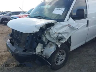 2017 Chevrolet Express Cargo Van with VIN 1GCWGAFF8H1139628, listed as a IAAI auction lot 41673116 with 173,895 mi miles. Bid and sale history available at carsss.com. Image 6.
