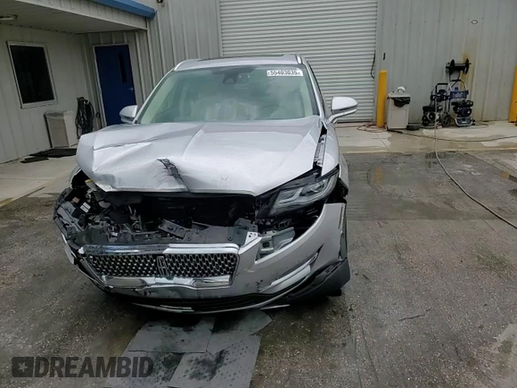 2019 Lincoln MKC Reserve with VIN 5LMCJ3C97KUL46993, listed as a Copart auction lot 55403035 with 42,638 mi miles and Salvage title. Bid and sale history available at DreamBid. Image 14.