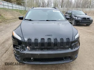 2015 Jeep Cherokee Latitude z VIN 1C4PJMCS7FW788636, wystawiony jako Copart lot #54398335 z przebiegiem 70 304 mil mil oraz Czysty tytuł • Clean title. Historia ofert i sprzedaży dostępna na DreamBid. Obrazek 5.