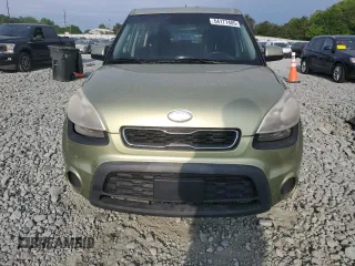 2013 Kia Soul + z VIN KNDJT2A61D7590104, wystawiony jako Copart lot #54177485 z przebiegiem 300 317 mil mil oraz Szkoda całkowita • Salvage title. Historia ofert i sprzedaży dostępna na DreamBid. Obrazek 5.