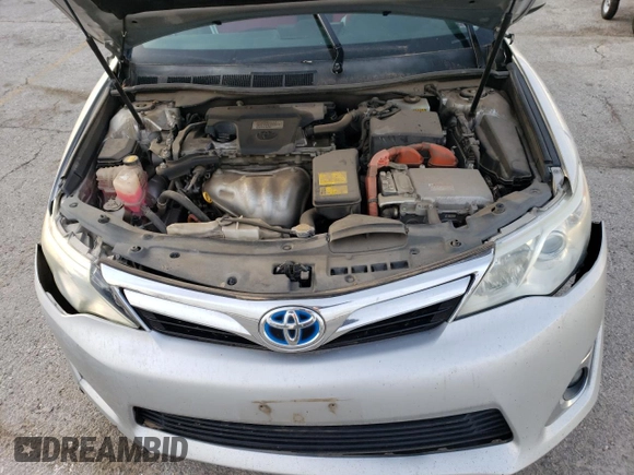 2012 Toyota Camry XLE z VIN 4T1BD1FK5CU046816, wystawiony jako Copart lot #52141865 z przebiegiem 242 479 mil mil oraz Szkoda całkowita • Salvage title. Historia ofert i sprzedaży dostępna na DreamBid. Obrazek 12.