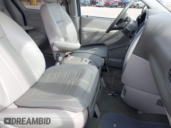 2007 Chrysler Town & Country Touring z VIN 2A4GP54L17R125711, wystawiony jako IAAI lot #41865946 z przebiegiem 169 558 mil mil oraz . Historia ofert i sprzedaży dostępna na DreamBid. Obrazek 17.
