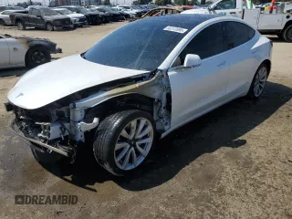 2019 Tesla Model 3 Mid Range with VIN 5YJ3E1EA0KF466585, listed as a Copart auction lot 50313695 with 70,703 mi miles and Salvage Title. Bid and sale history available at carsss.com. Image 1.