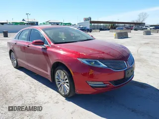 2013 Lincoln MKZ z VIN 3LN6L2G99DR827028, wystawiony jako IAAI lot #41822186 z przebiegiem 101 221 mil mil oraz . Historia ofert i sprzedaży dostępna na DreamBid. Obrazek 1.