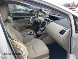 2015 Toyota Prius Two with VIN JTDZN3EU7FJ040438, listed as a IAAI auction lot 41641753 with 57,727 mi miles and . Bid and sale history available at DreamBid. Image 5.