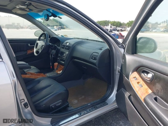 2003 Infiniti I35 Luxury with VIN JNKDA31A03T113620, listed as a IAAI auction lot 41819205 with 91,824 mi miles. Bid and sale history available at carsss.com. Image 5.