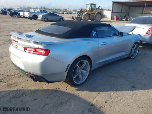 2018 Chevrolet Camaro 1LT with VIN 1G1FB3DX4J0119550, listed as a IAAI auction lot 41491184 with 119,875 mi miles. Bid and sale history available at carsss.com. Image 4.