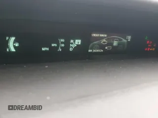 2014 Toyota Prius Four z VIN JTDKN3DU3E1776102, wystawiony jako Copart lot #57499385 z przebiegiem 282 052 mil mil oraz Czysty tytuł • Clean title. Historia ofert i sprzedaży dostępna na DreamBid. Obrazek 9.