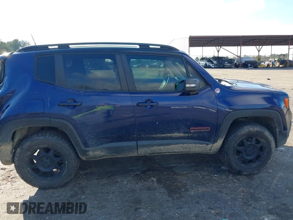 2018 Jeep Renegade Trailhawk with VIN ZACCJBCB8JPH88816, listed as a IAAI auction lot 41649502 with 94,282 mi miles. Bid and sale history available at carsss.com. Image 14.
