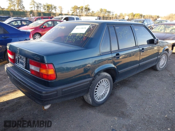 1993 Volvo 900 GLS z VIN YV1JS8833P3120728, wystawiony jako IAAI lot #41766825 z przebiegiem 144 552 mil mil oraz . Historia ofert i sprzedaży dostępna na DreamBid. Obrazek 4.