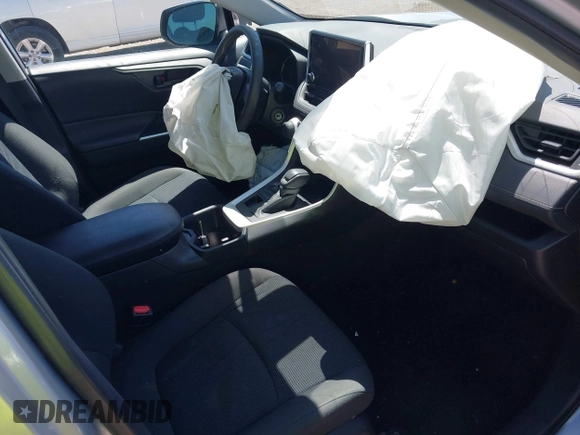 2024 Toyota RAV4 LE with VIN 2T3F1RFV5RC427974, listed as a IAAI auction lot 42648963 with 39,813 mi miles and . Bid and sale history available at DreamBid. Image 5.