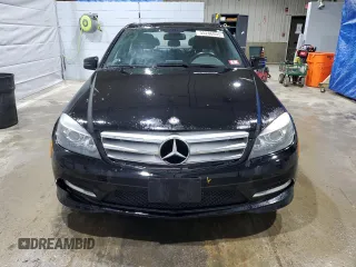 2011 Mercedes-Benz C 300 Sport z VIN WDDGF8BB5BR140804, wystawiony jako Copart lot #55286805 z przebiegiem 137 640 mil mil oraz Szkoda całkowita • Salvage title. Historia ofert i sprzedaży dostępna na DreamBid. Obrazek 5.