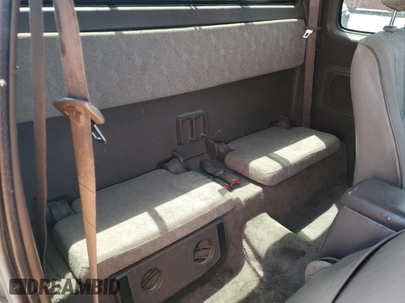 2000 Toyota Tacoma with VIN 4TAWN72N4YZ623900, listed as a Copart auction lot 53547825 with 239,998 mi miles and Salvage title. Bid and sale history available at DreamBid. Image 10.