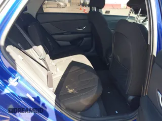 2024 Hyundai Elantra SEL z VIN KMHLS4DG3RU769454, wystawiony jako IAAI lot #41838085 z przebiegiem 11 520 mil mil oraz . Historia ofert i sprzedaży dostępna na DreamBid. Obrazek 8.