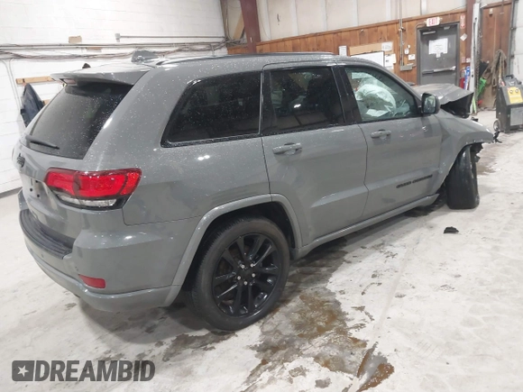 2020 Jeep Grand Cherokee Altitude with VIN 1C4RJFAG7LC137913, listed as a IAAI auction lot 41655158 with 51,131 mi miles. Bid and sale history available at carsss.com. Image 4.