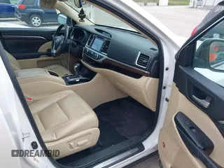2015 Toyota Highlander Limited with VIN 5TDDKRFH9FS204671, listed as a IAAI auction lot 42503768 with 275,365 mi miles and . Bid and sale history available at DreamBid. Image 5.