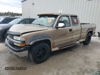 2000 Chevrolet Silverado 1500 LS with VIN 2GCEK19T3Y1318200, listed as a Copart auction lot 53911615 with 230,358 mi miles and Non Repairable. Bid and sale history available at carsss.com. Image 1.