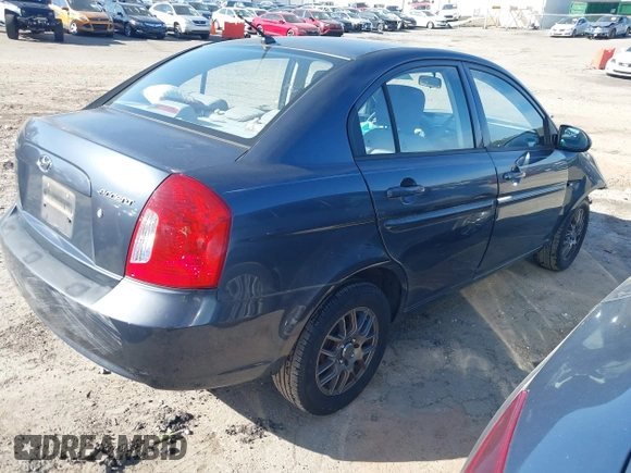 2009 Hyundai Accent Auto GLS with VIN KMHCN46C79U286647, listed as a IAAI auction lot 41748009 with 154,492 mi miles. Bid and sale history available at carsss.com. Image 4.