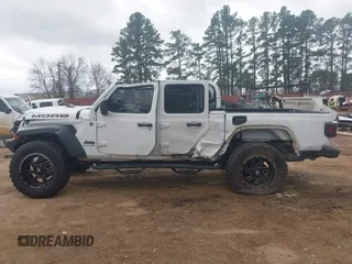 2020 Jeep Gladiator Sport S с VIN 1C6JJTAG1LL204637, выставлен на аукционе IAAI как лот 41743343 с пробегом 94 305 миль миль и . История ставок и продаж доступна на DreamBid. Изображение 15.