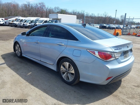 2015 Hyundai Sonata Hybrid Limited with VIN KMHEC4A45FA124754, listed as a IAAI auction lot 41875502 with 138,408 mi miles. Bid and sale history available at carsss.com. Image 3.